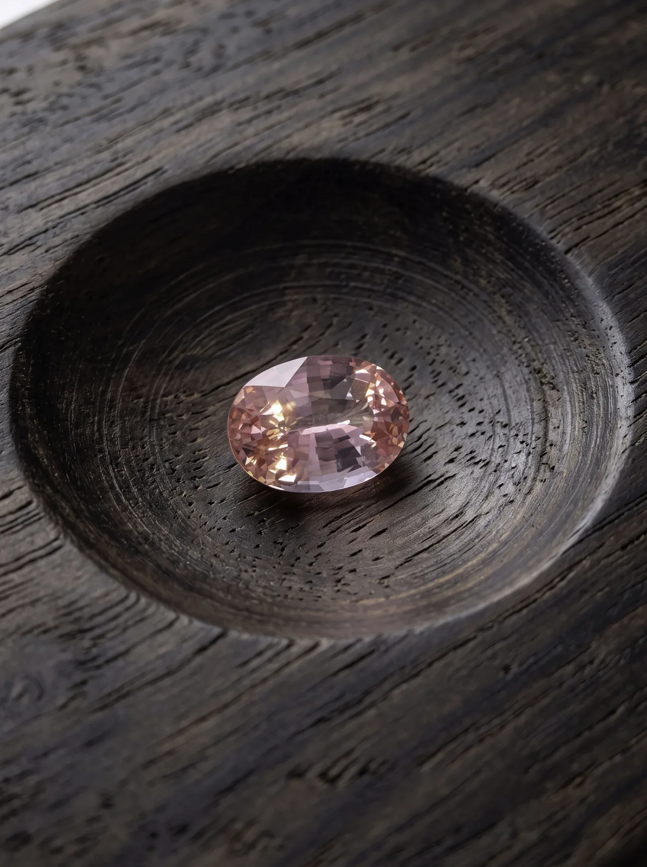 A padparadscha sapphire, lotus-pink